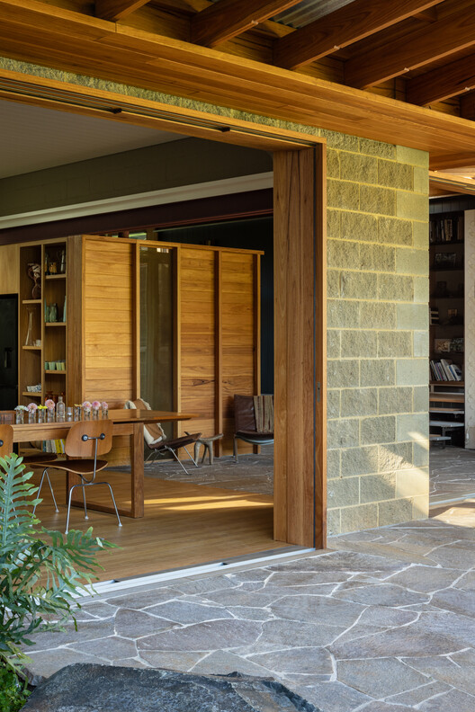 Zulaikha Laurence Tree Change House / Studio ZAWA - Interior Photography, Wood, Beam, Chair