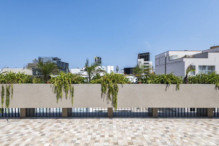 Edificio Arica / K+M Arquitectura y Urbanismo - Fotografía exterior, Concreto