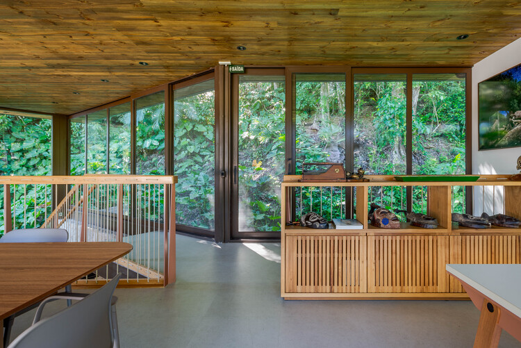 Escritório Associação Barreiros / Dall'Ovo Magalhães Arquitetura - Fotografia de Interiores, Madeira, Terraço, Cadeira