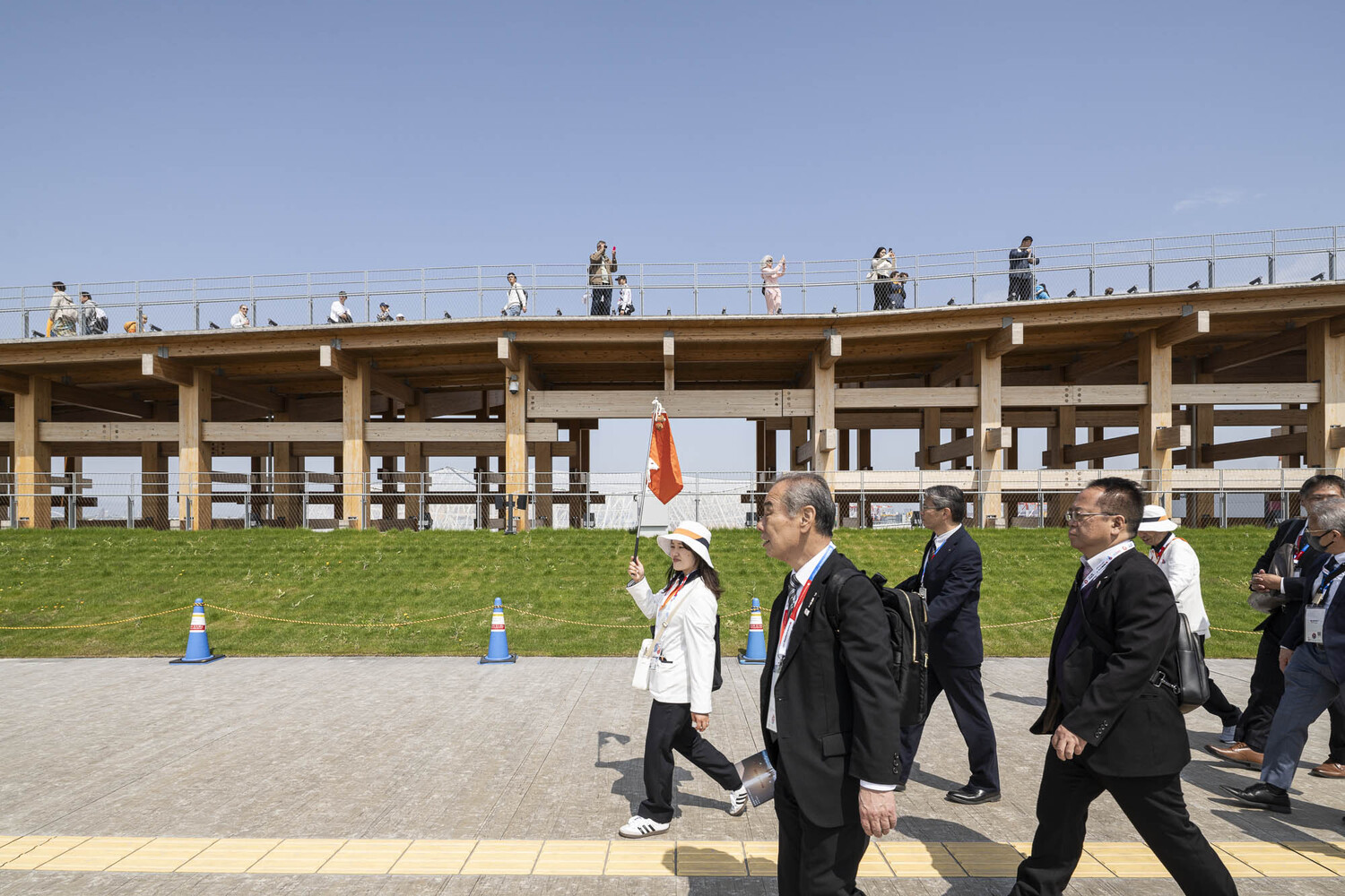 The Rosebery engine yards, which won the Lord Mayor’s prize. People dine on tables under an open, airy set of roofs and beams.