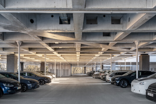 Mobilis Automotive Building / XDGA - Interior Photography
