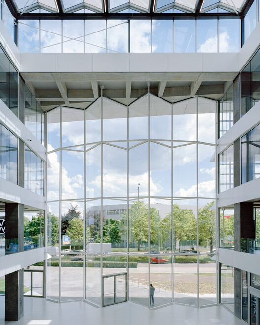 Mobilis Automotive Building / XDGA - Image 12 of 23