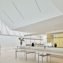 PHKA Studio / STA - Interior Photography, Commercial Architecture, Kitchen, Lighting, Chair