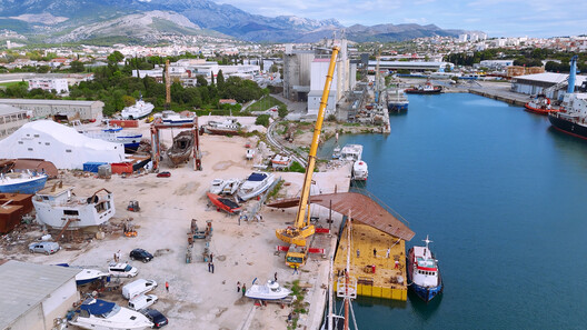 Puente sobre Foša/ Prostorne taktike - Fotografía exterior