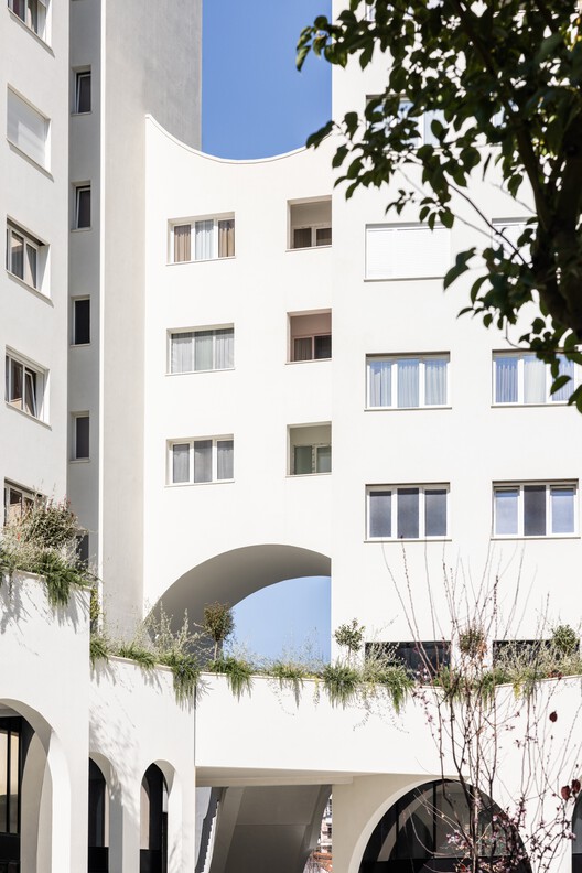 River Residence Tirana / Davide Macullo Architects - Image 9 of 25