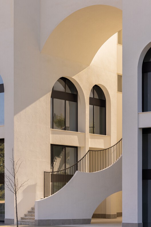 River Residence Tirana / Davide Macullo Architects - Interior Photography, Arch, Column, Arcade