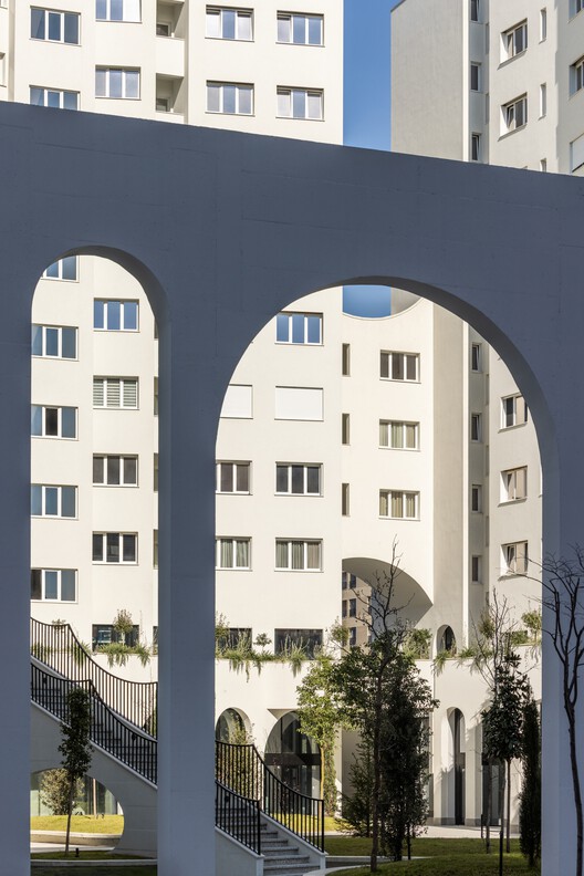 River Residence Tirana / Davide Macullo Architects - Image 4 of 25
