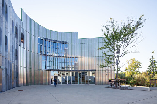 ISALAB Engineering School / Patrick Arotcharen Architecte - Exterior Photography, Concrete