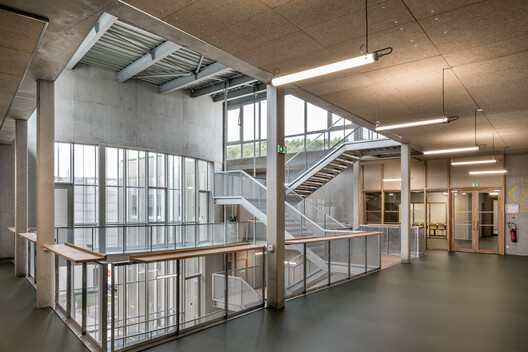 ISALAB Engineering School / Patrick Arotcharen Architecte - Image 8 of 20