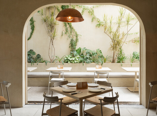 Restaurante Vulcanos Chapalita / Dinamita - Fotografía interior, Comedor