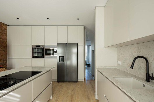 Casa do Parque IV / Ricardo Azevedo Arquitecto - Fotografia de Interiores, Cozinha, Bancada, Madeira, Iluminação