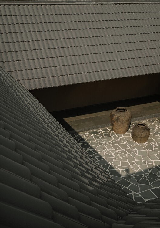 Courtyard House / D'WELL - Image 16 of 26
