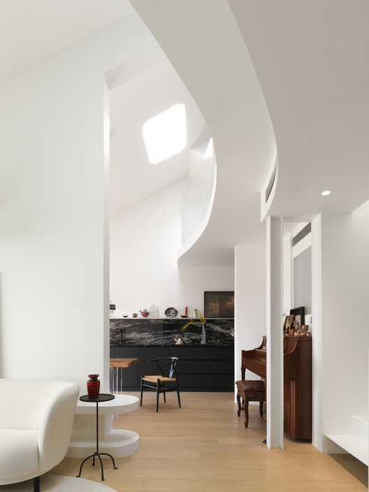 琴宅｜刘女士家 / 金秋野建筑工作室 - 室内图, 木头, 灯, 椅子