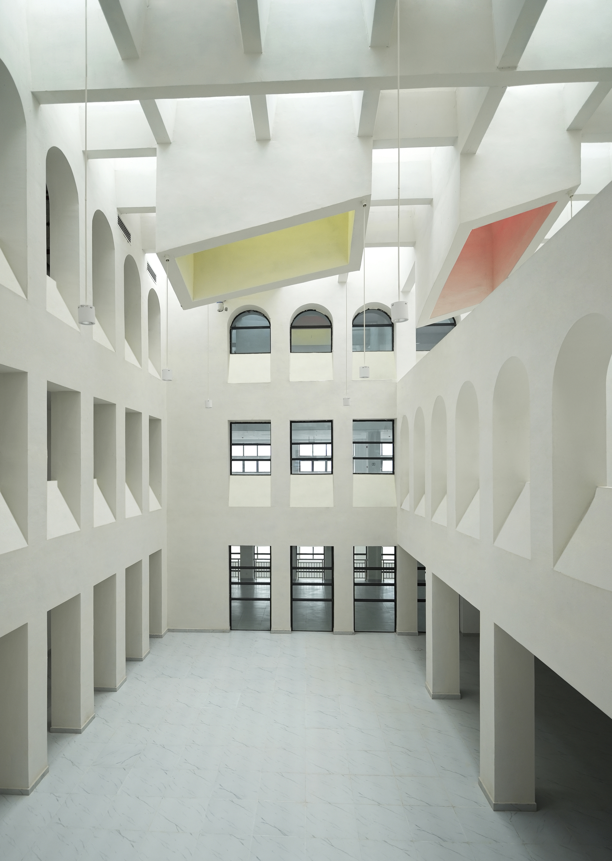画廊 贵州传媒职业技术学院图书馆与信息中心 / 西线工作室 - 6