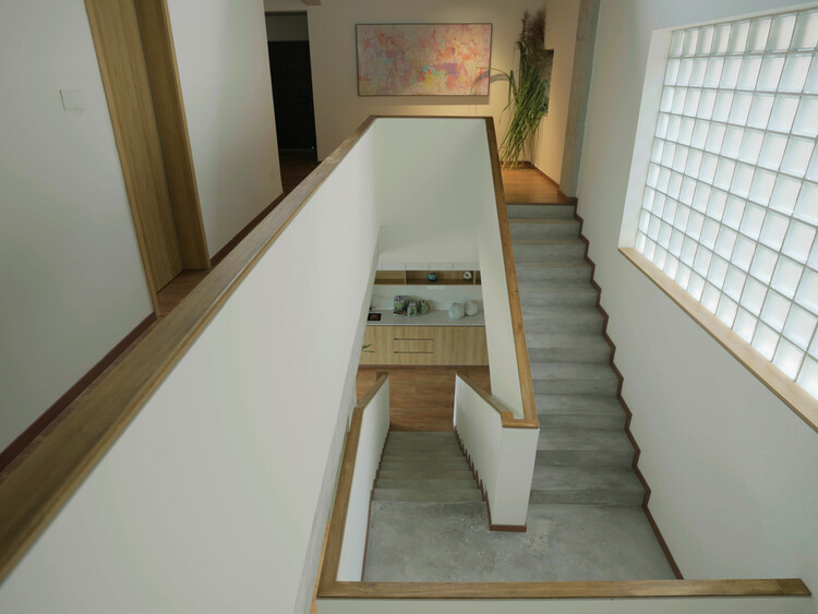 川东母亲之宅 / 門口建筑工作室 - 室内图, 木头, 楼梯