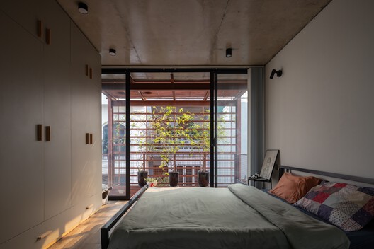 Casa MK / Atelier 12 - Fotografía interior, Dormitorio, Sillas