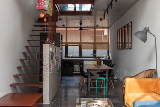 Casa MK / Atelier 12 - Fotografía interior, Cocina, Madera, Iluminación, Mesas, Sillas