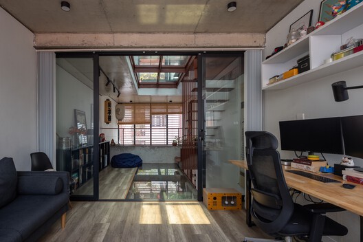 Casa MK / Atelier 12 - Fotografía interior, Madera, Mesas, Iluminación, Sillas, Estanterías