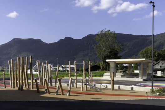 Skakkeringen Public Square / locallll + PIR2 - Image 7 of 33