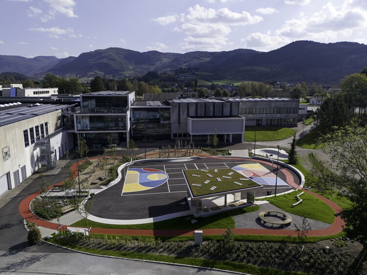 Skakkeringen Public Square / locallll + PIR2 - Image 1 of 33