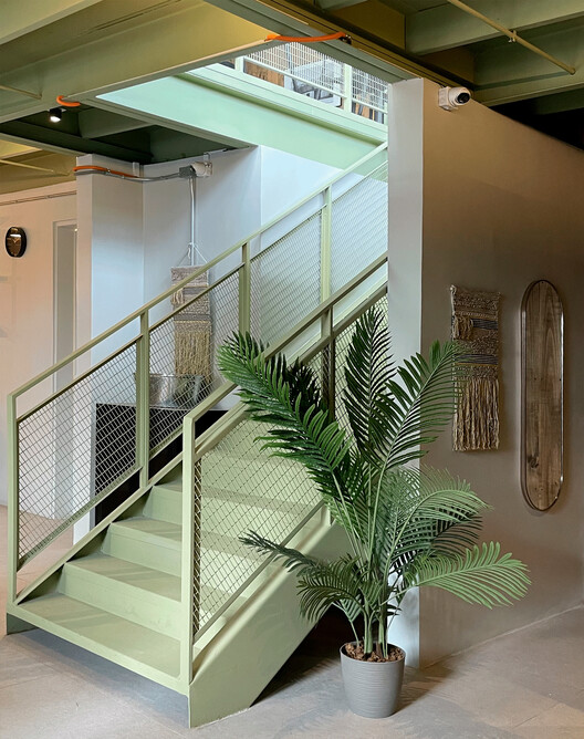 Pinto Restaurant / GPB Arquitectos - Fotografía interior, Escaleras, Barandas, Vidrio