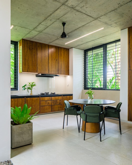 The House That Meets the River / LIJO RENY architects - Interior Photography, Chair