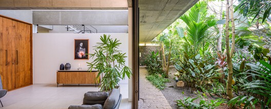 The House That Meets the River / LIJO RENY architects - Interior Photography, Living Room, Chair