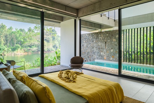 The House That Meets the River / LIJO RENY architects - Interior Photography, Bedroom