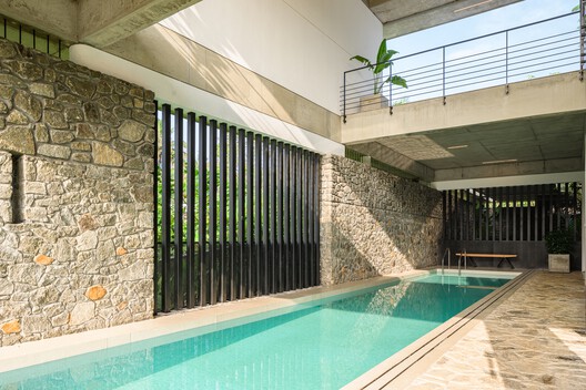 The House That Meets the River / LIJO RENY architects - Image 39 of 57