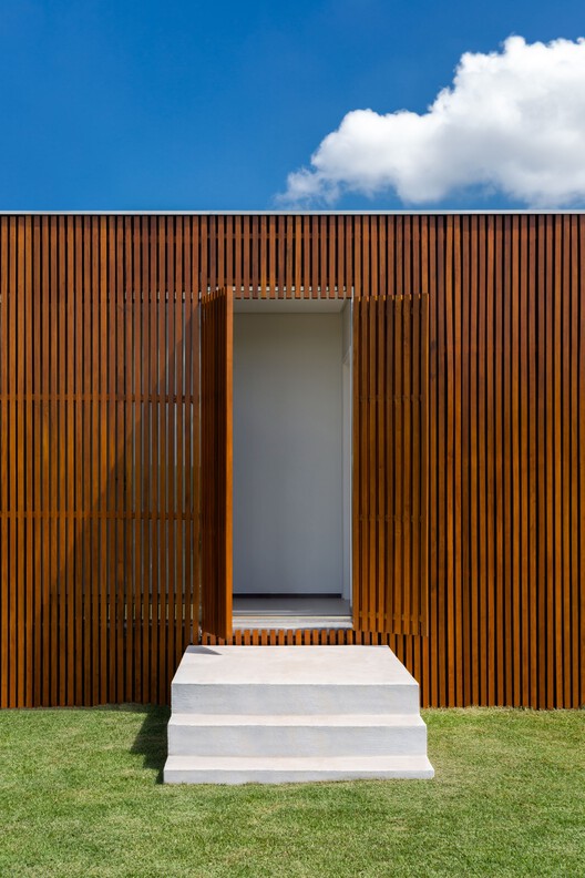 Casa São Pedro / FGMF - Fotografia de Exterior, Madeira