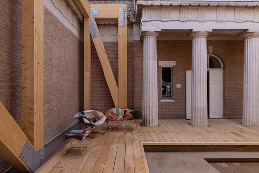 U.S. Pavilion at 2025 Venice Architecture Biennale Showcases ‘PORCH: An Architecture of Generosity' - Image 4 of 17