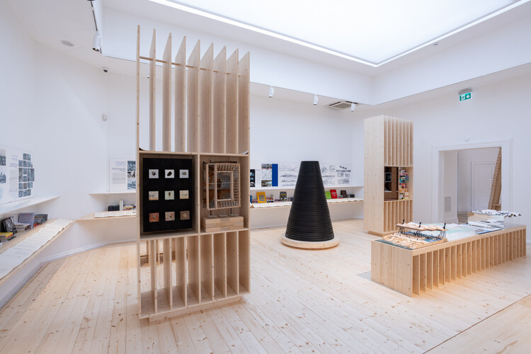 U.S. Pavilion at 2025 Venice Architecture Biennale Showcases ‘PORCH: An Architecture of Generosity' - Image 9 of 17