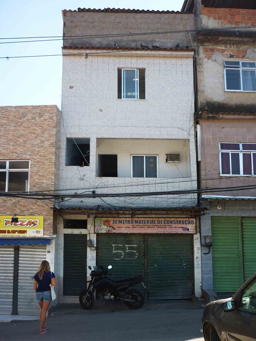 Improvised Aesthetics: The Appropriation of Grassroots Adaptive Reuse - Image 7 of 8