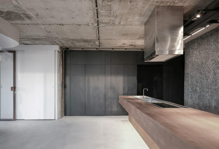Apartmento Sandwash / Architectkidd - Fotografía interior, Baño, Concreto, Fijación Vigas