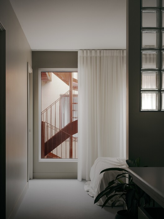 Edifício Residencial BINÔME / APPAREIL architecture - Fotografia de Interiores, Dormitório, Madeira