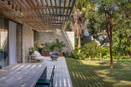 Residência AMEF / Patricia Martinez Arquitetura Residência AMEF / Patricia Martinez Arquitetura - Fotografia de Exterior, Jardim, Aido