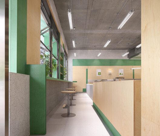 Restaurante SUMMIT ROAST / Informal Design - Imagen 14 de 35