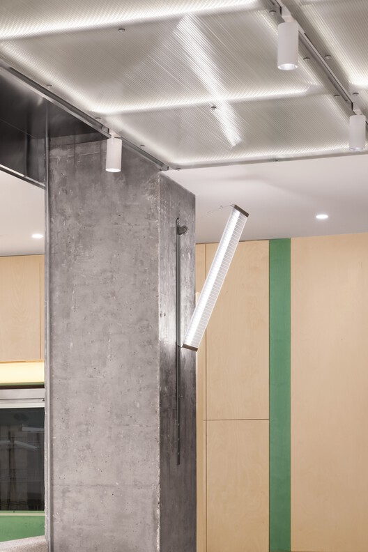 Restaurante SUMMIT ROAST / Informal Design - Imagen 5 de 35
