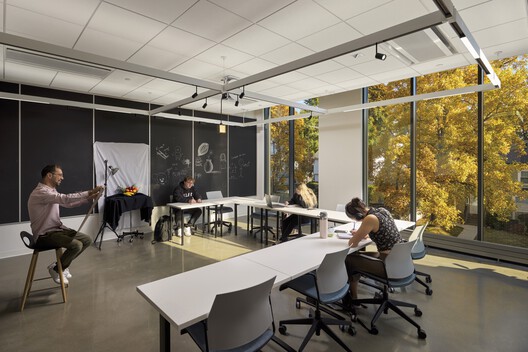 Clark University’s Center for Media Arts, Computing, and Design / Ayers Saint Gross - Interior Photography, Dining room, Table, Chair, Glass