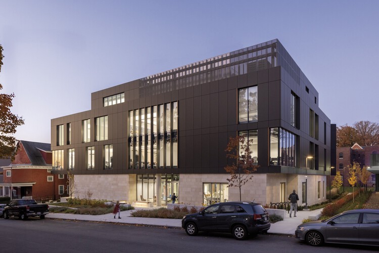 Clark University’s Center for Media Arts, Computing, and Design / Ayers Saint Gross - Exterior Photography