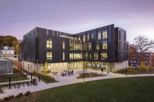 Clark University’s Center for Media Arts, Computing, and Design / Ayers Saint Gross - Exterior Photography