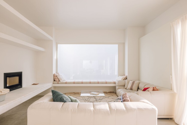 Casa 150 Melides / José Adrião Arquitetos - Fotografia de Interiores, Dormitório, Sofá, Madeira, Iluminação