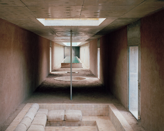 Grounded Interiors: Exploring Earth-Based Flooring Through 10 Contemporary Interiors - Image 6 of 23