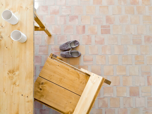 Grounded Interiors: Exploring Earth-Based Flooring Through 10 Contemporary Interiors - Image 5 of 23