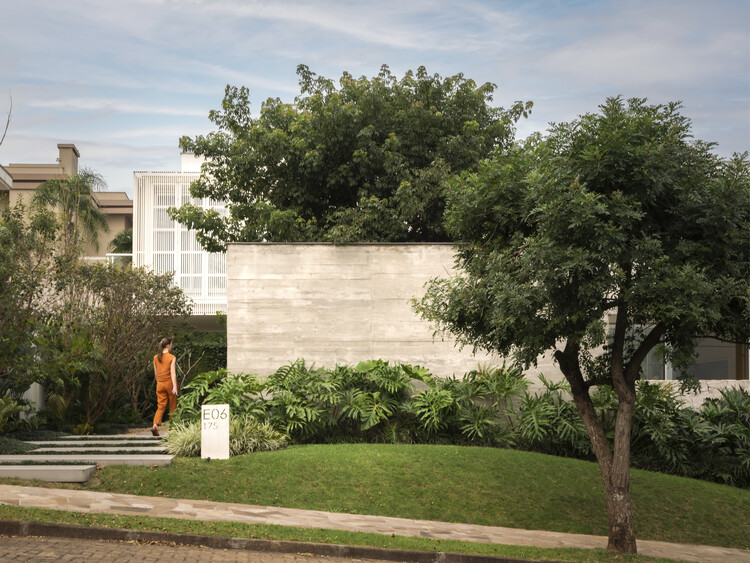 Casa MM / Redecker Sperb Arquitetura - Fotografia de Exterior, Jardim, Concreto, Aido