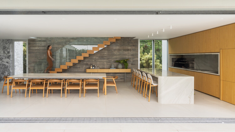 Casa MM / Redecker Sperb Arquitetura - Fotografia de Interiores, Cozinha, Madeira, Mesa, Cadeira