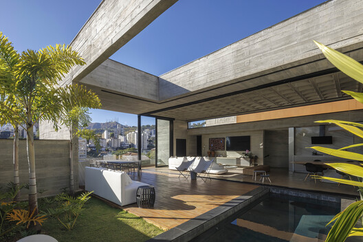 Casa FLA / Frederico Bicalho Arquitetura - Fotografia de Exterior, Concreto