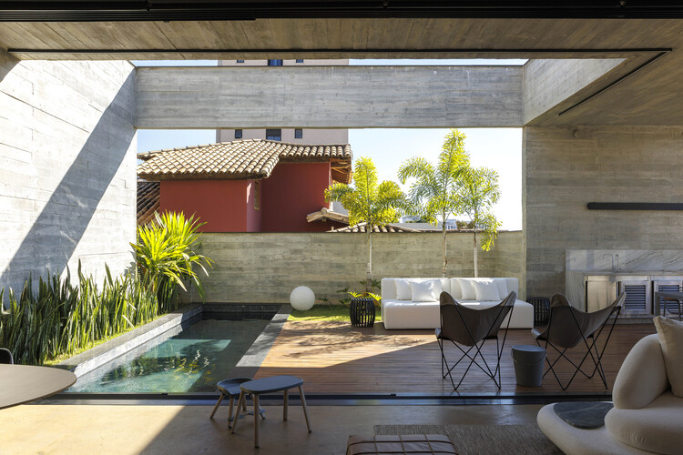 Casa FLA / Frederico Bicalho Arquitetura - Fotografia de Interiores, Pátio, Aido