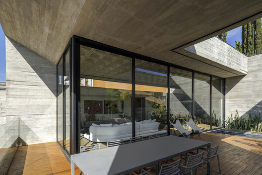 Casa FLA / Frederico Bicalho Arquitetura - Fotografia de Interiores, Cozinha, Madeira, Concreto