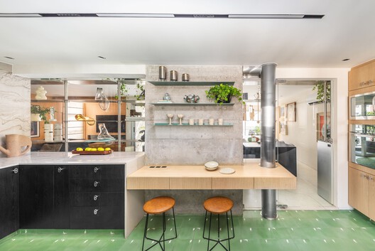 Apartamento LM / ZALC Arquitetura - Fotografia de Interiores, Cozinha, Bancada, Madeira, Iluminação, Prateleira, Mesa